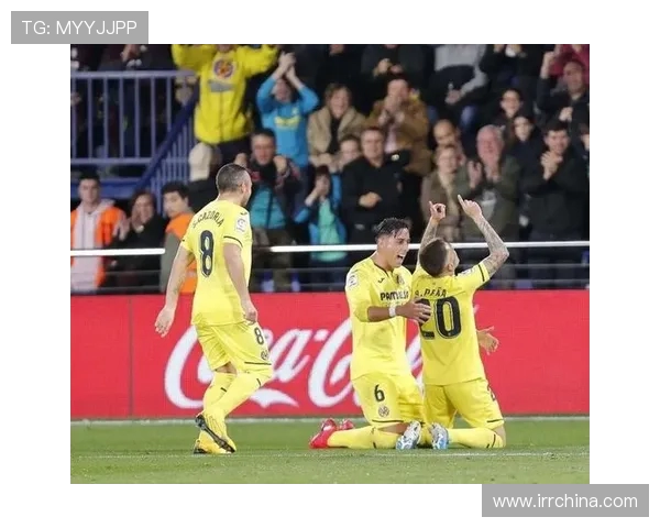 西安足球队在冠军赛积分榜上以77分稳居第一名展现强大实力